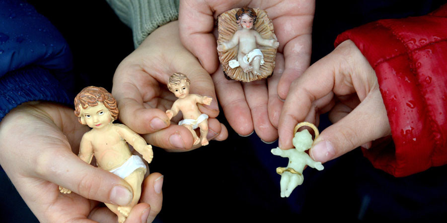 La tradizionale benedizione dei “Bambinelli”